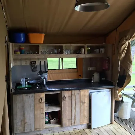 Chateau La Grange - Glamping Tente Les Pradeaux